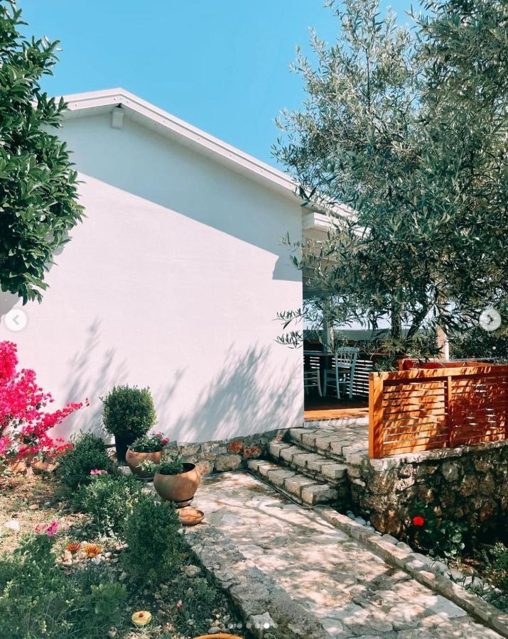 Alevra Hotel Dhërmi Exterior foto