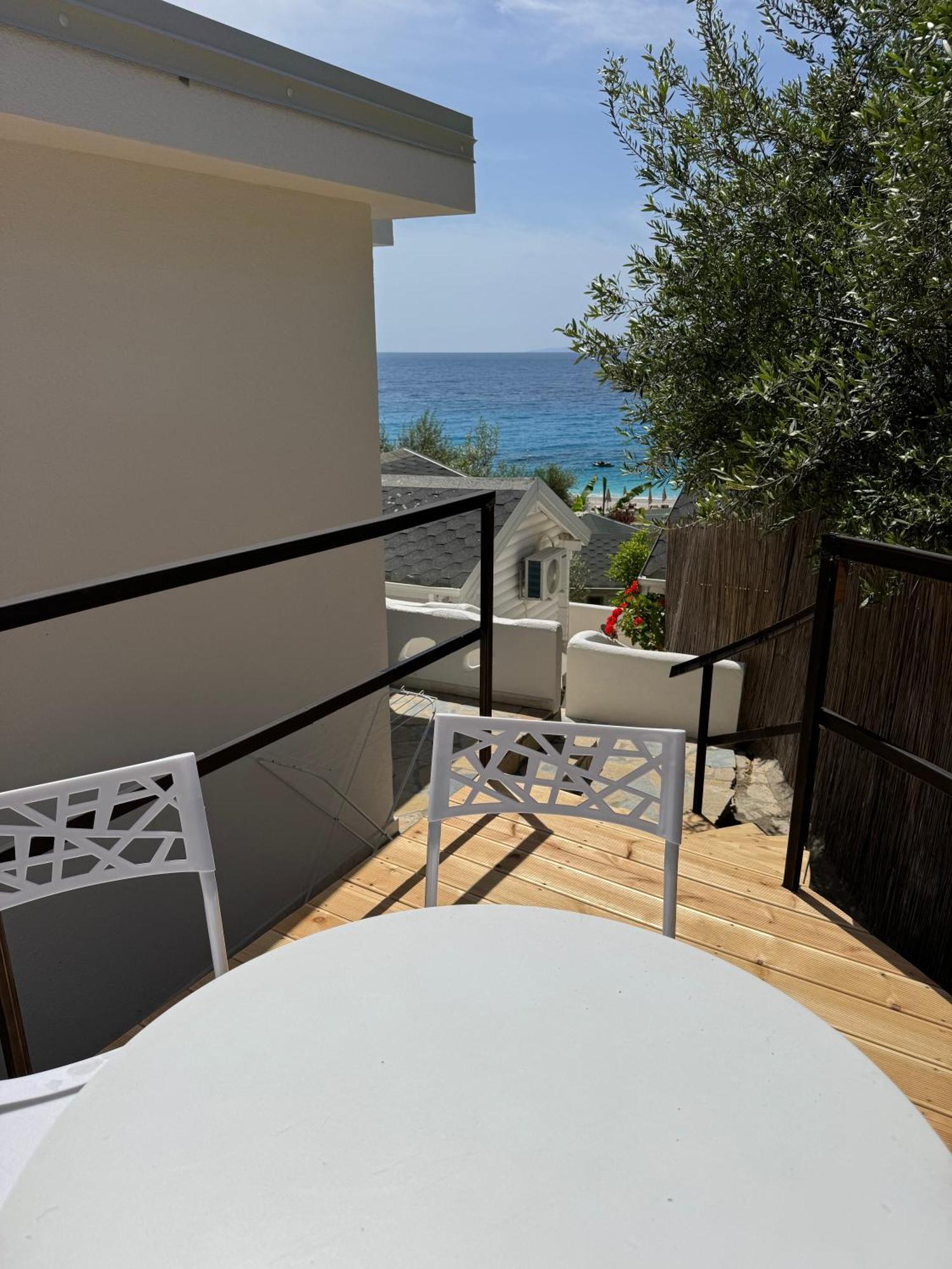 Alevra Hotel Dhërmi Exterior foto